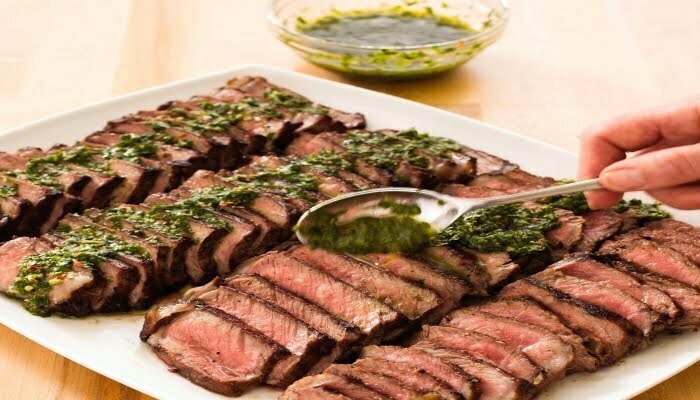 Delicioso bife chimichurri